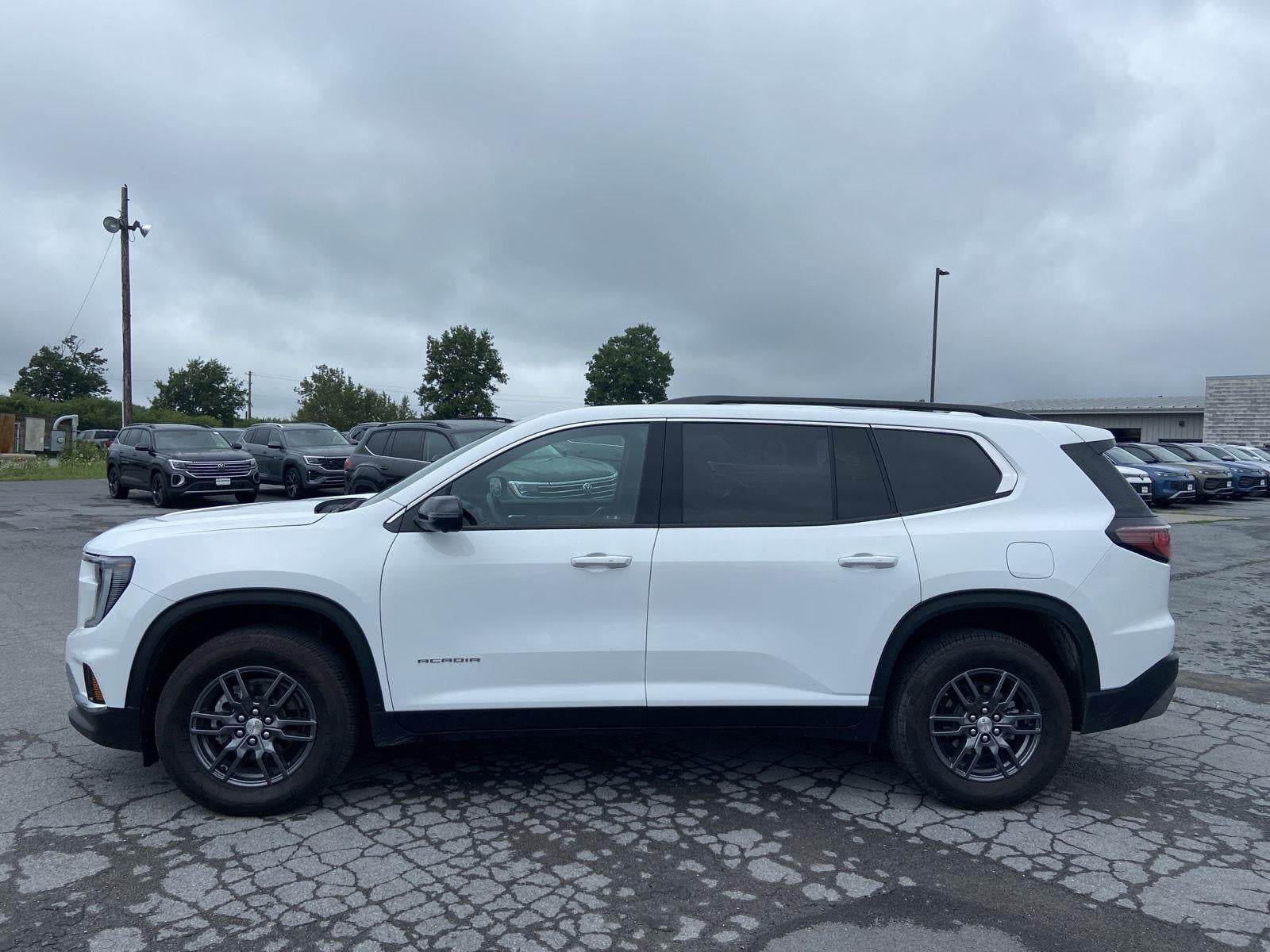 2025 GMC Acadia AWD Elevation