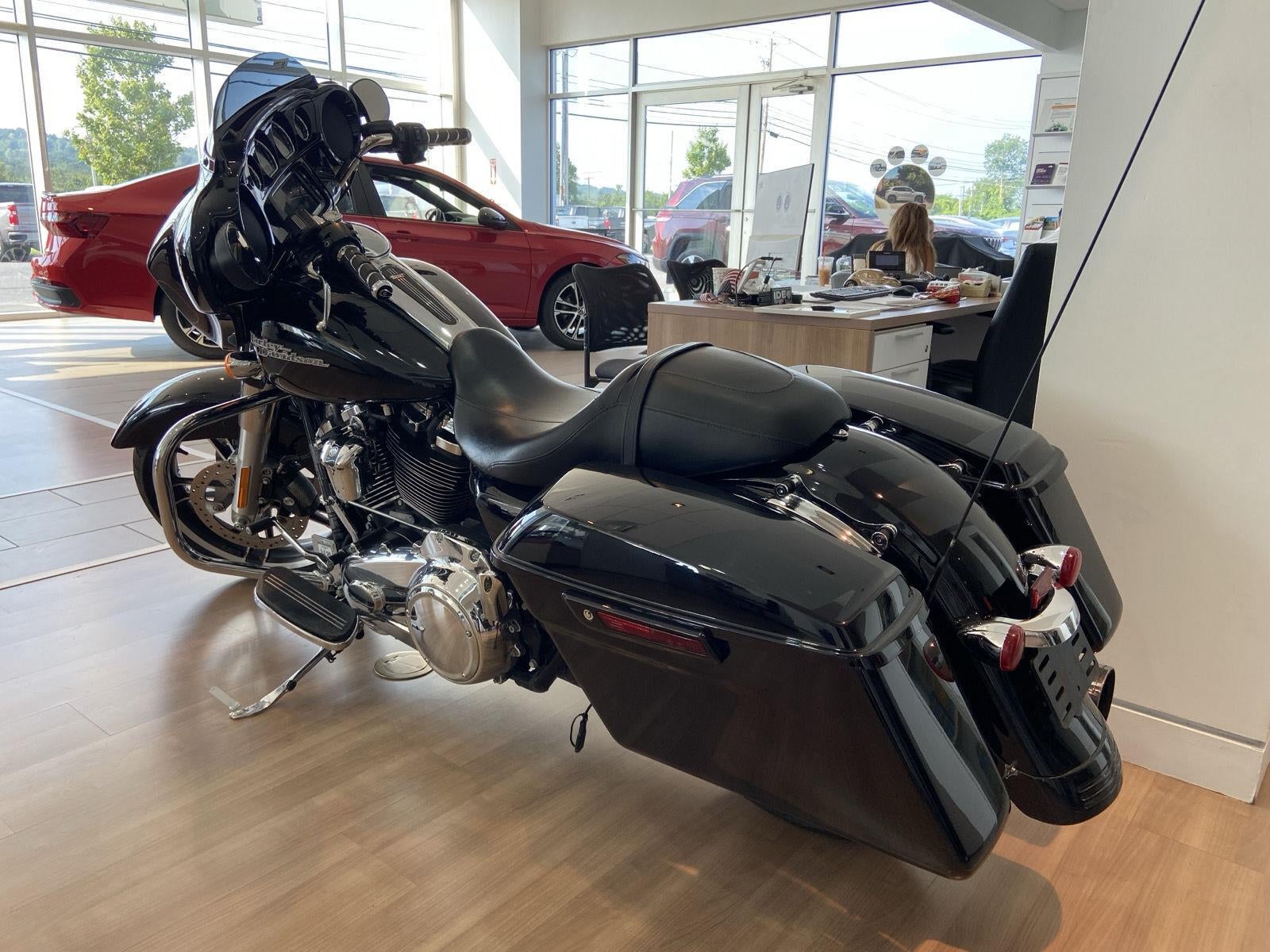 2017 Harley Davidson Street Glide HD