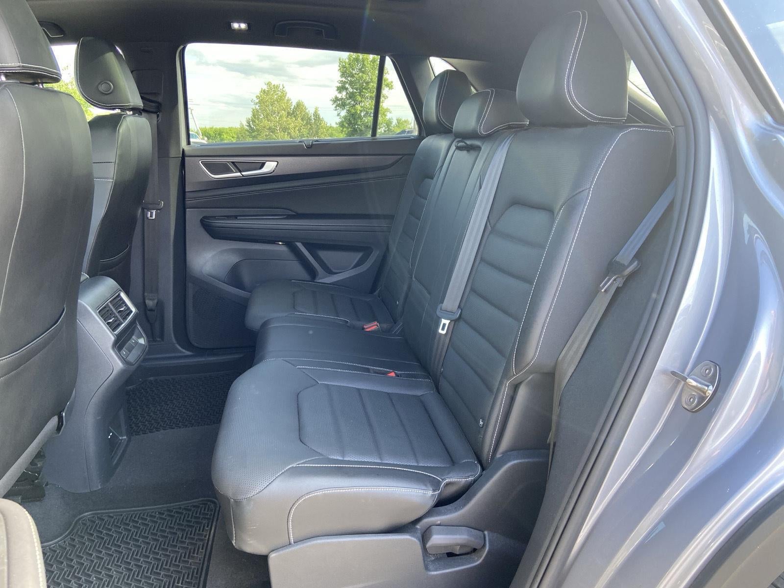2024 Volkswagen Atlas Cross Sport 2.0T SEL R-Line