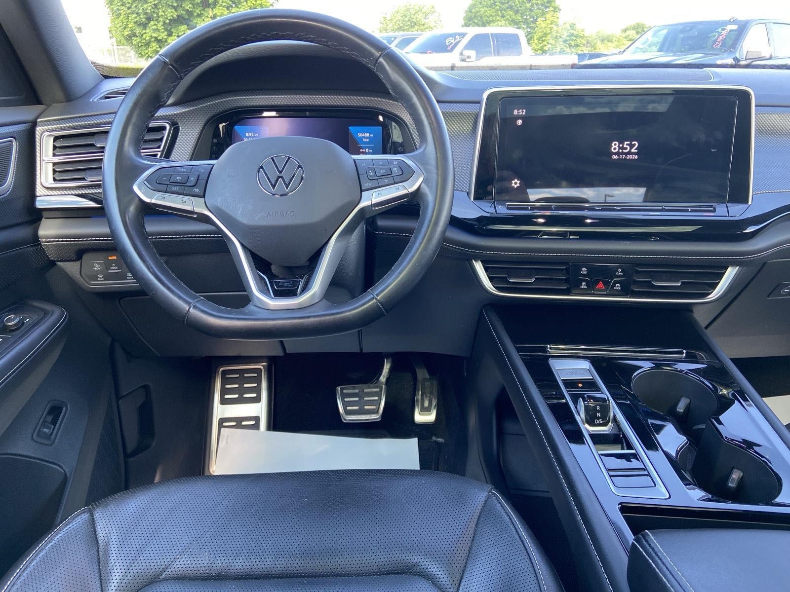 2024 Volkswagen Atlas Cross Sport 2.0T SEL R-Line