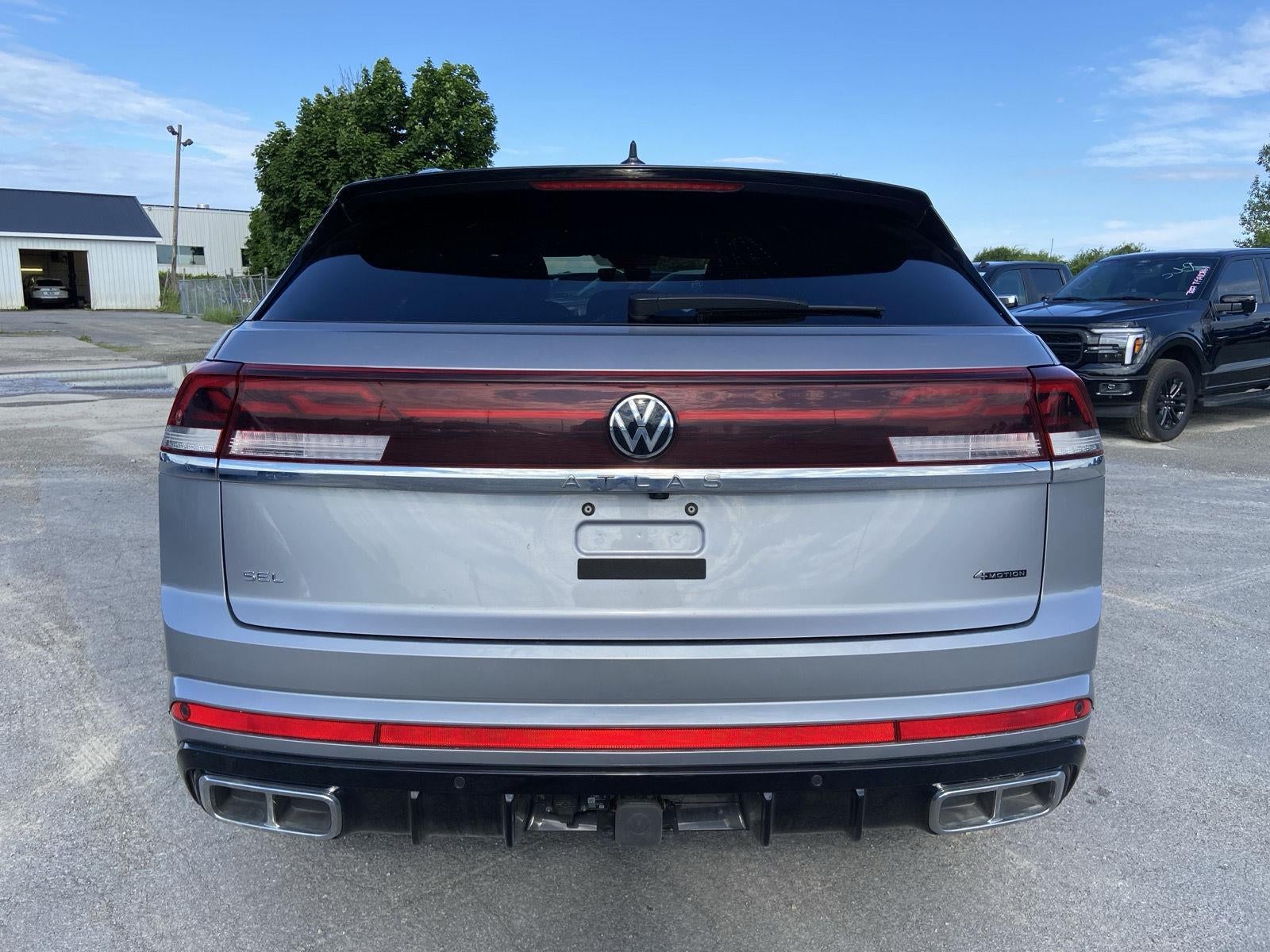 2024 Volkswagen Atlas Cross Sport 2.0T SEL R-Line