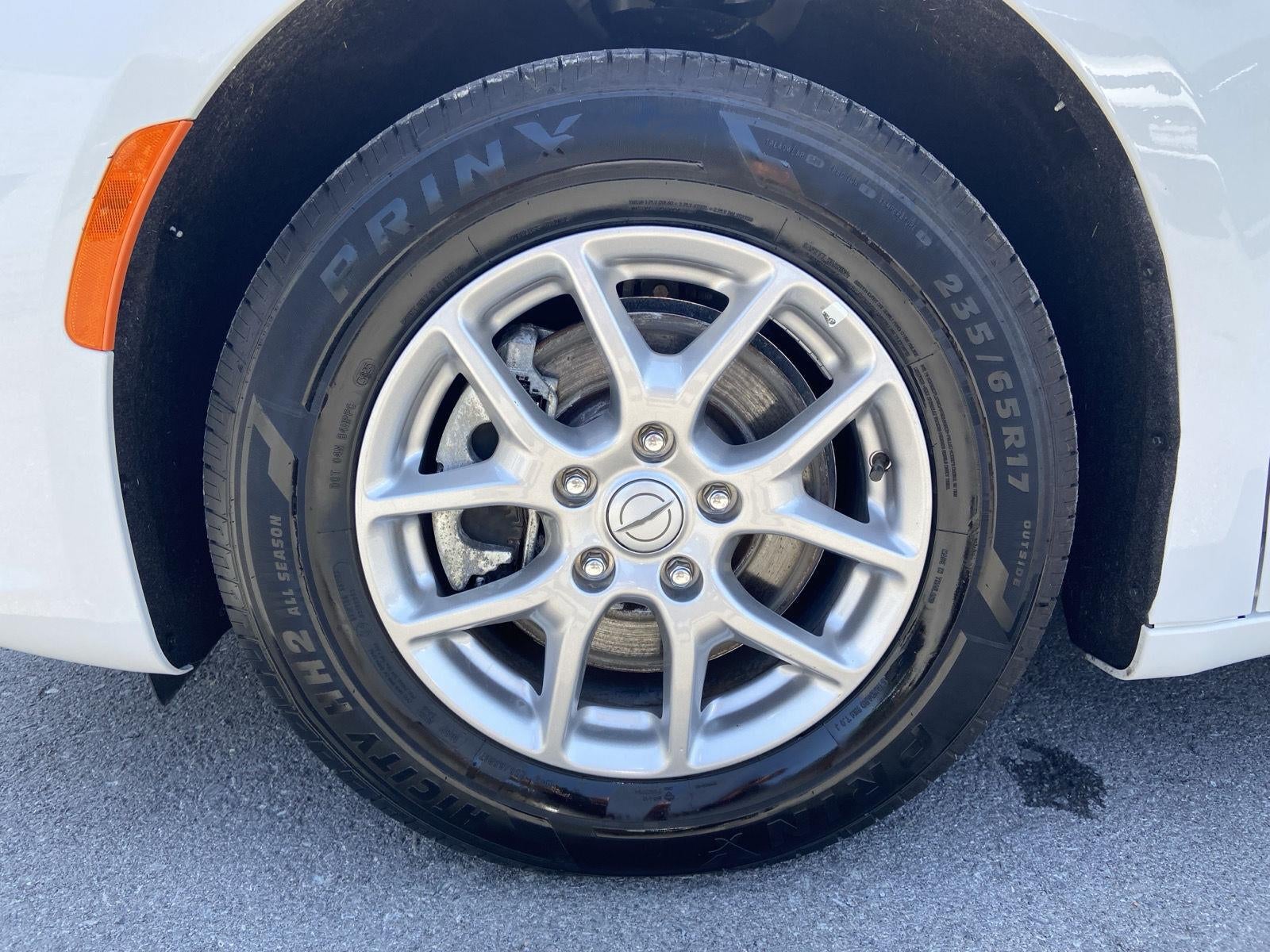 2025 Chrysler Pacifica Select