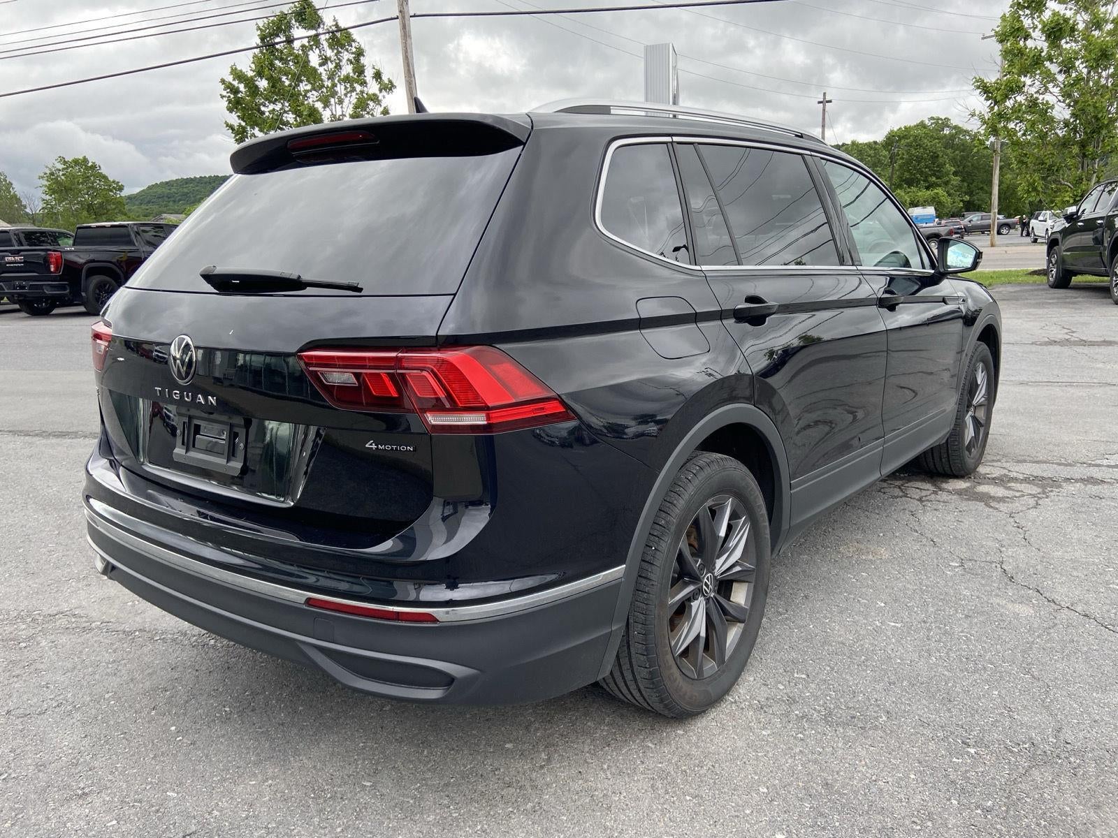 2022 Volkswagen Tiguan SE