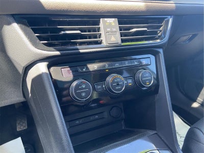 2024 Volkswagen Taos SEL