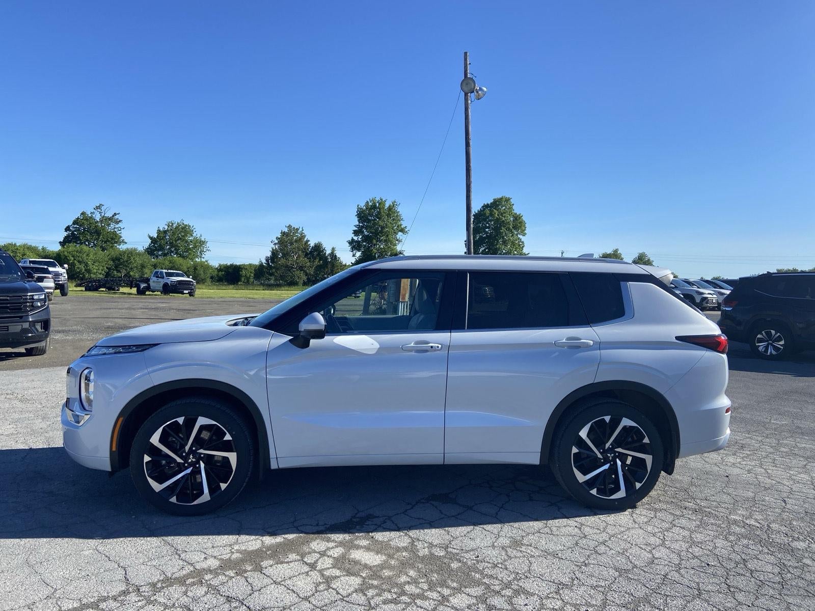 2024 Mitsubishi Outlander SEL