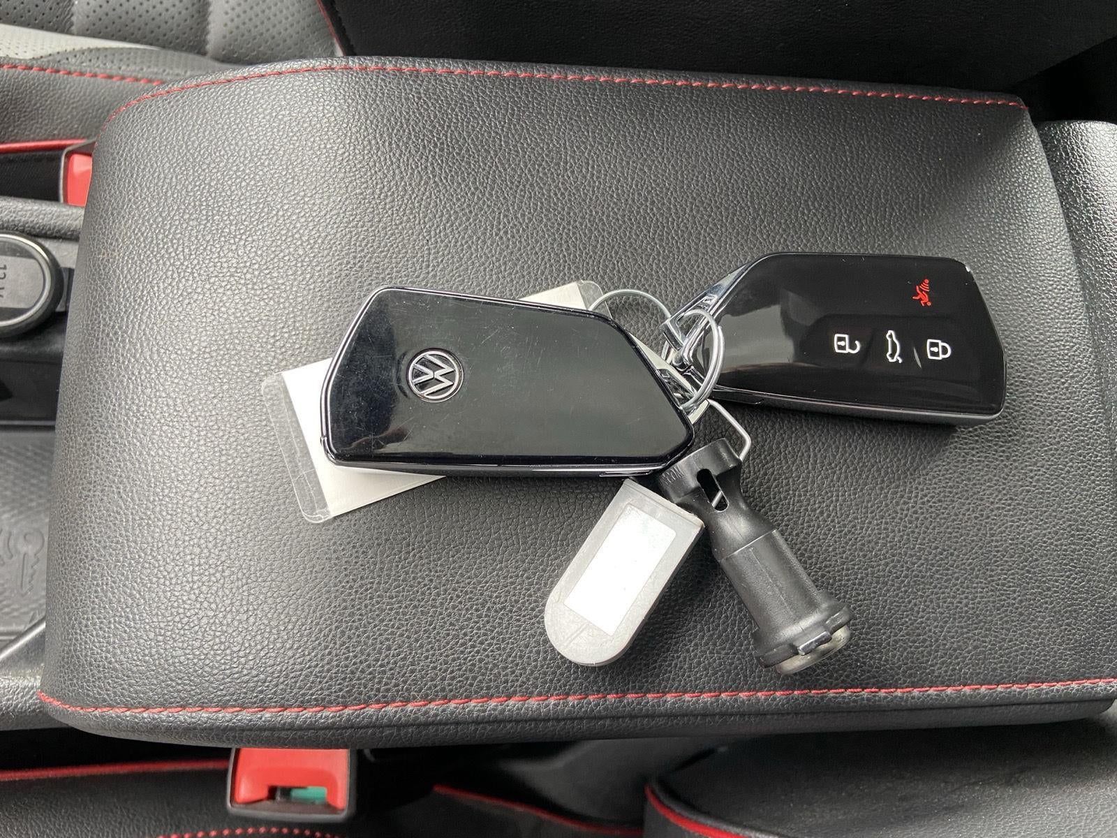 2022 Volkswagen Golf GTI SE