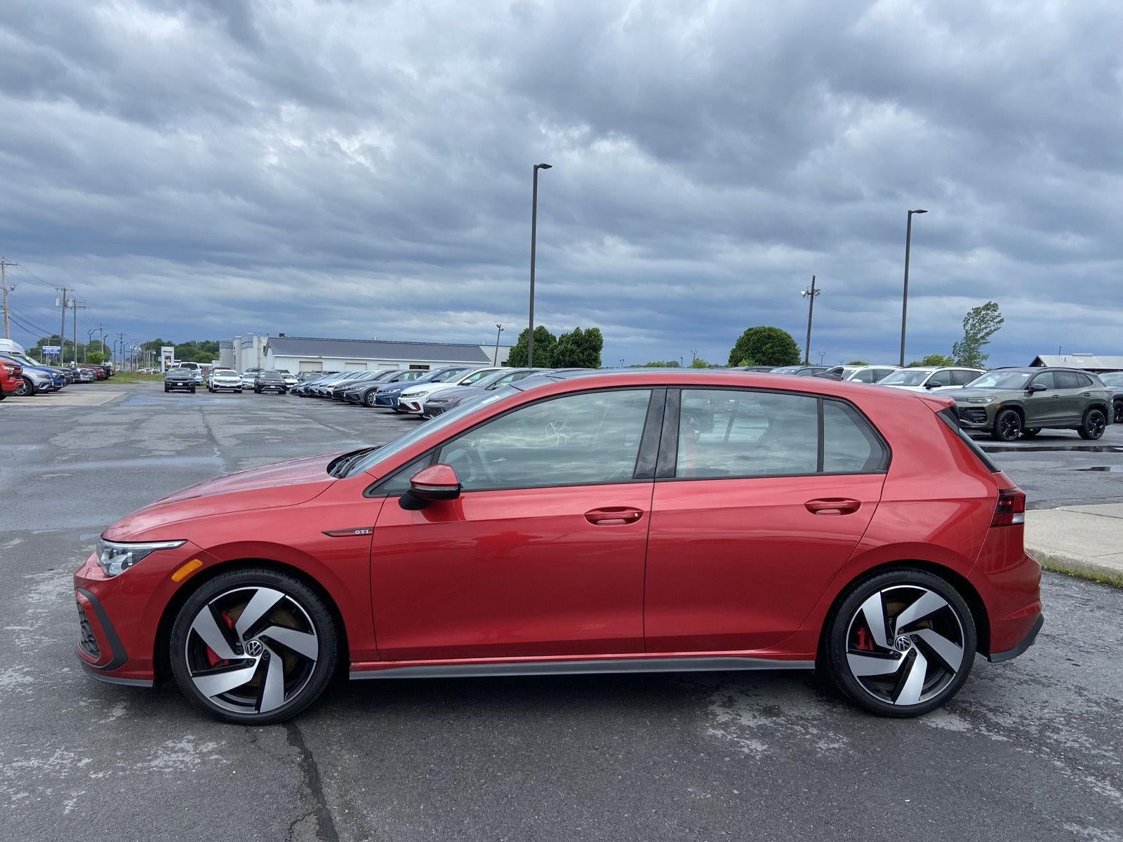 2022 Volkswagen Golf GTI SE