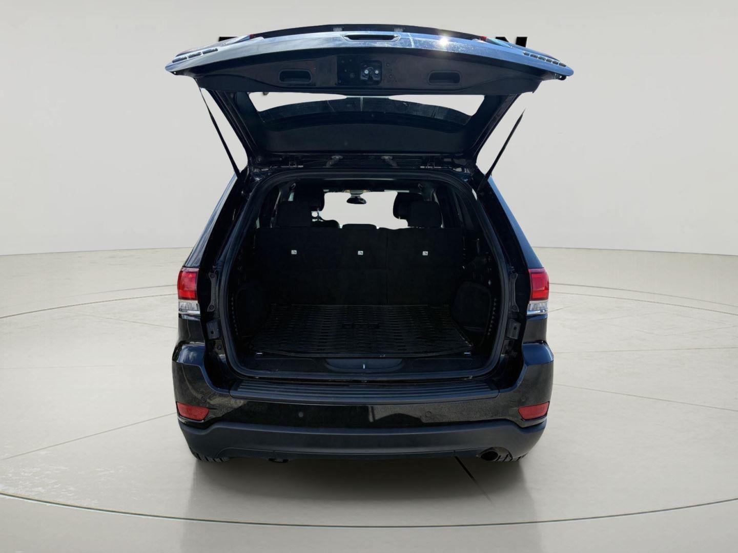 2020 Jeep Grand Cherokee Laredo E
