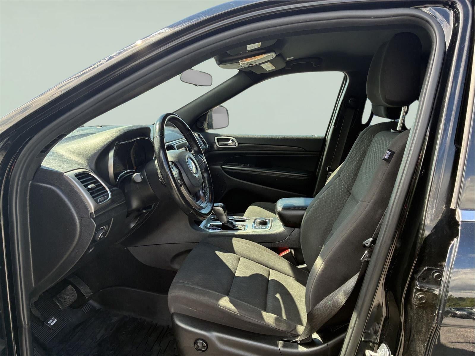 2020 Jeep Grand Cherokee Laredo E