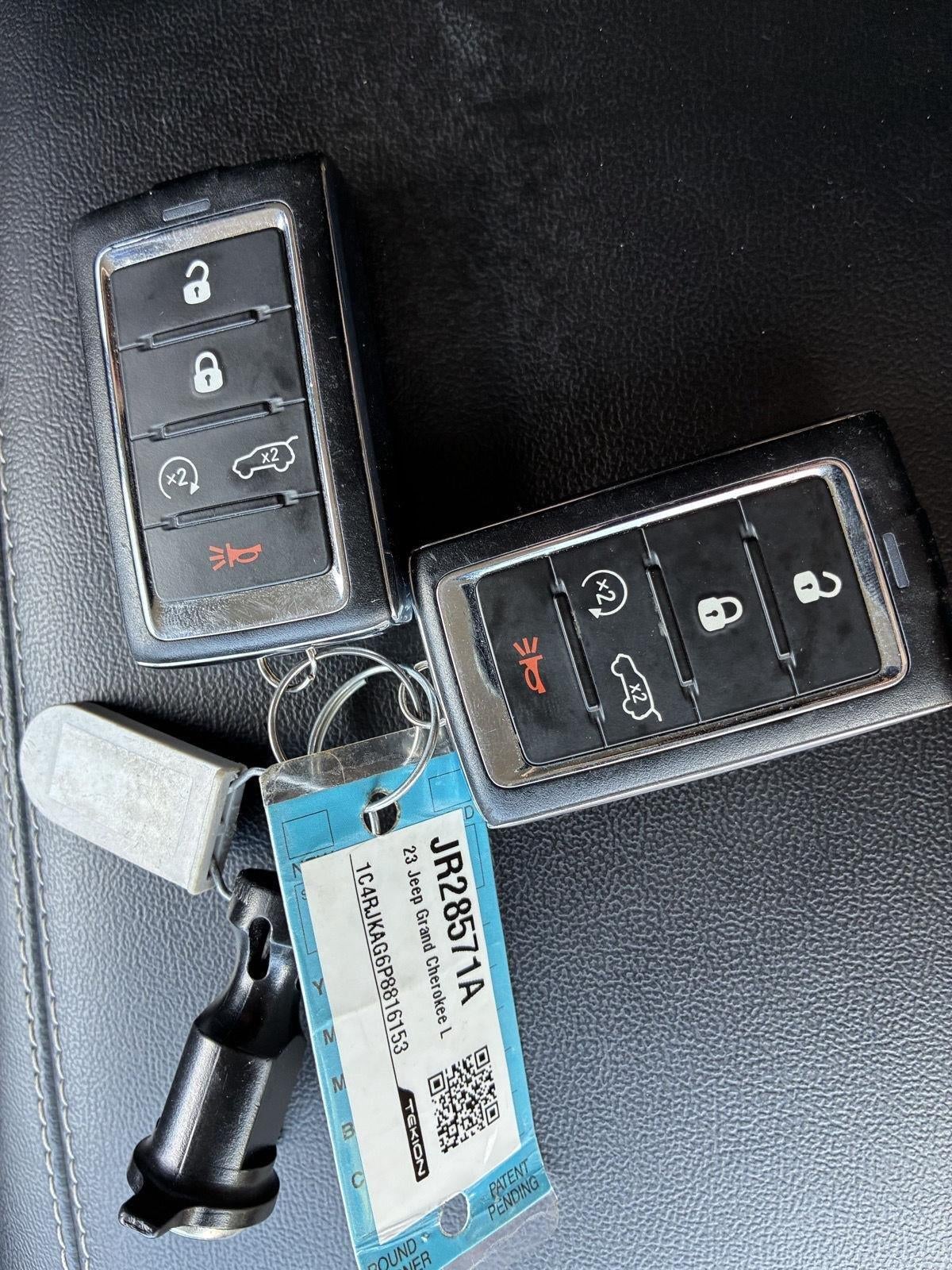 2023 Jeep Grand Cherokee L Laredo