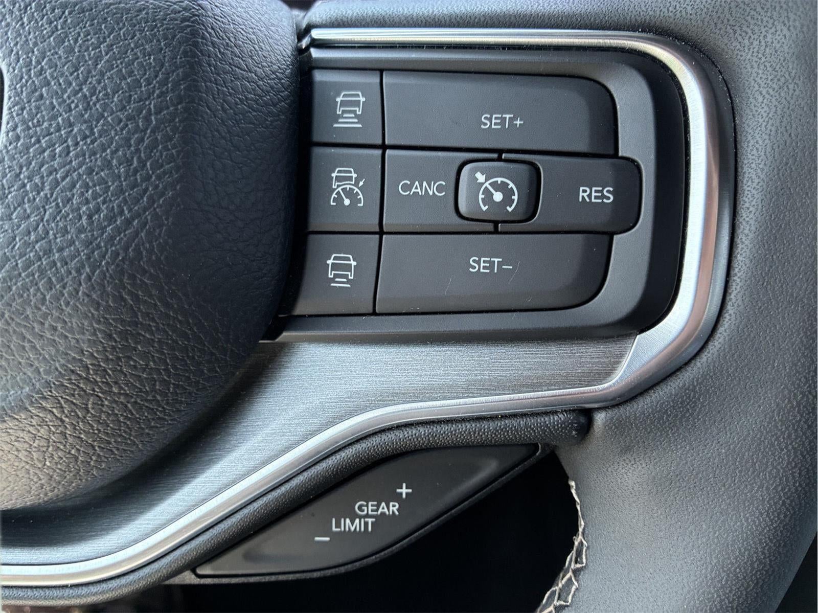 2024 Jeep Wagoneer Series II Carbide