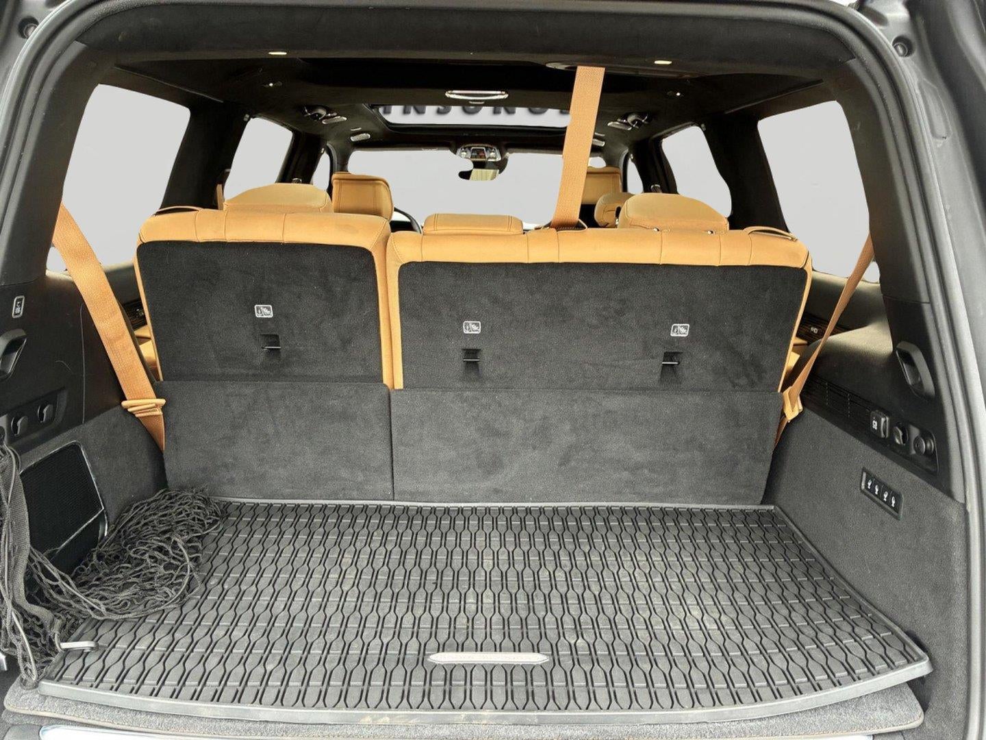 2022 Jeep Grand Wagoneer Series III