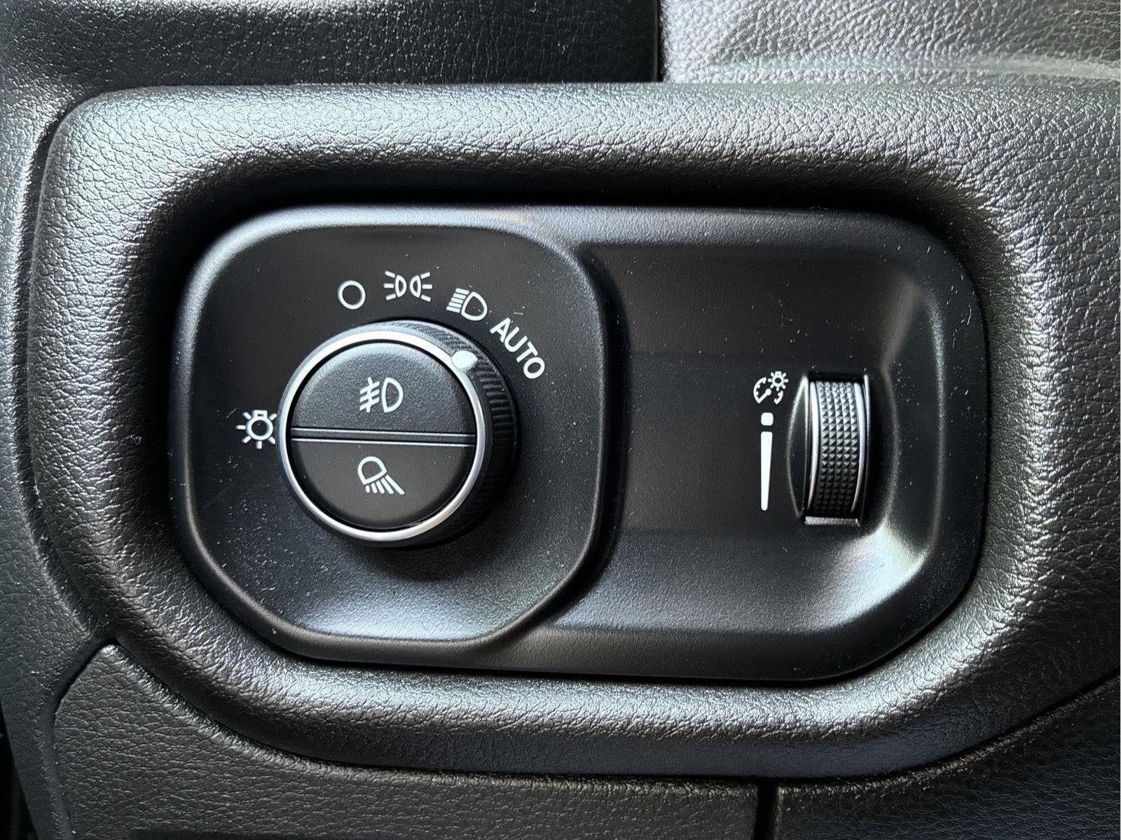 2025 RAM 1500 Warlock