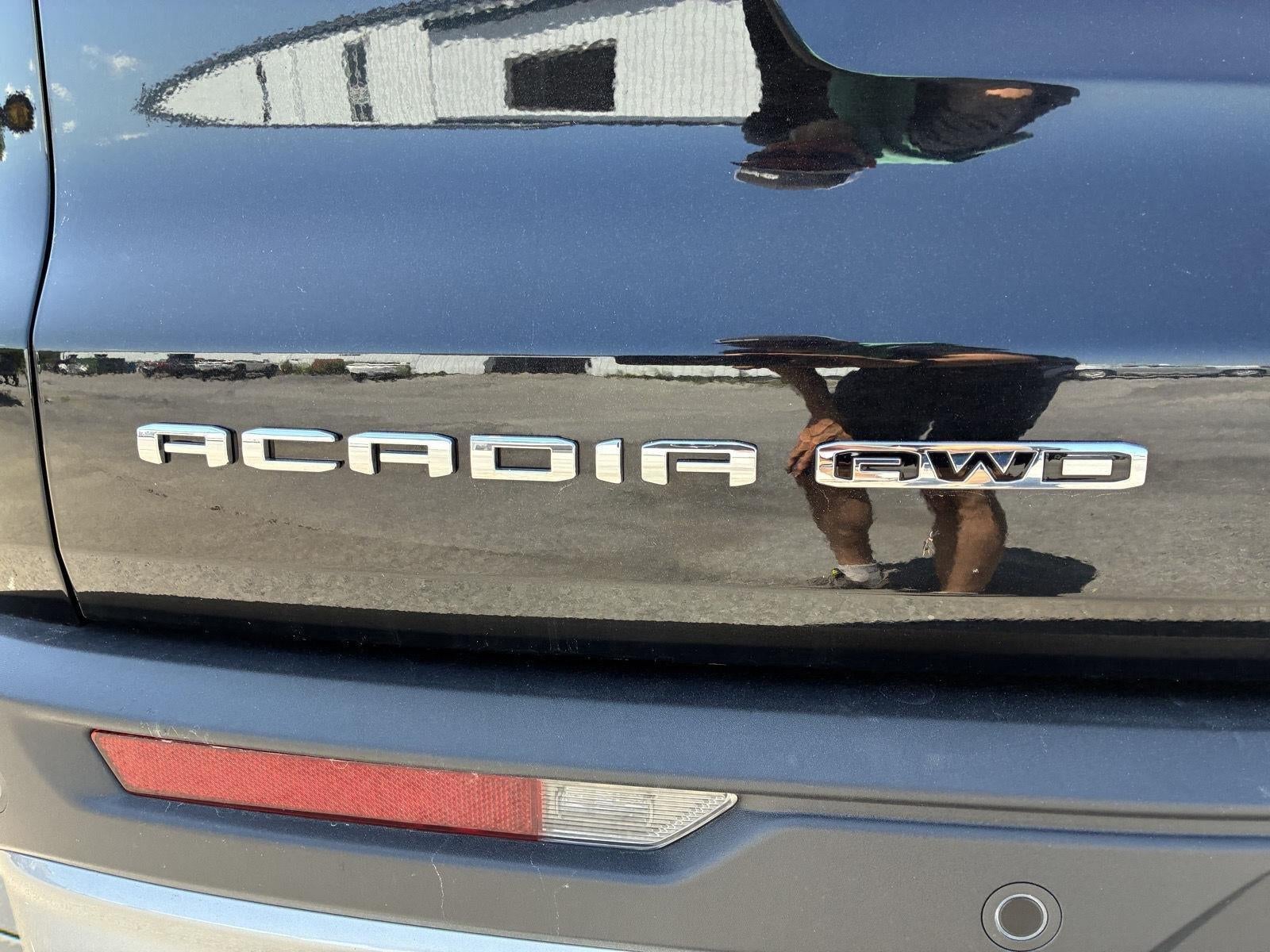 2025 GMC Acadia Elevation