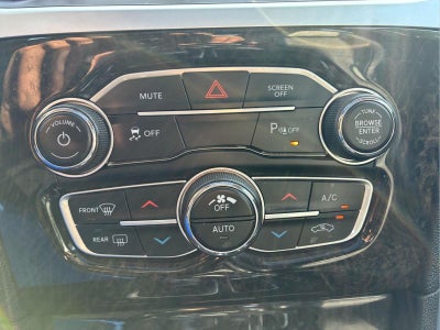 2023 Chrysler 300 Touring L