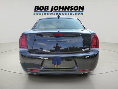 2023 Chrysler 300 Touring L