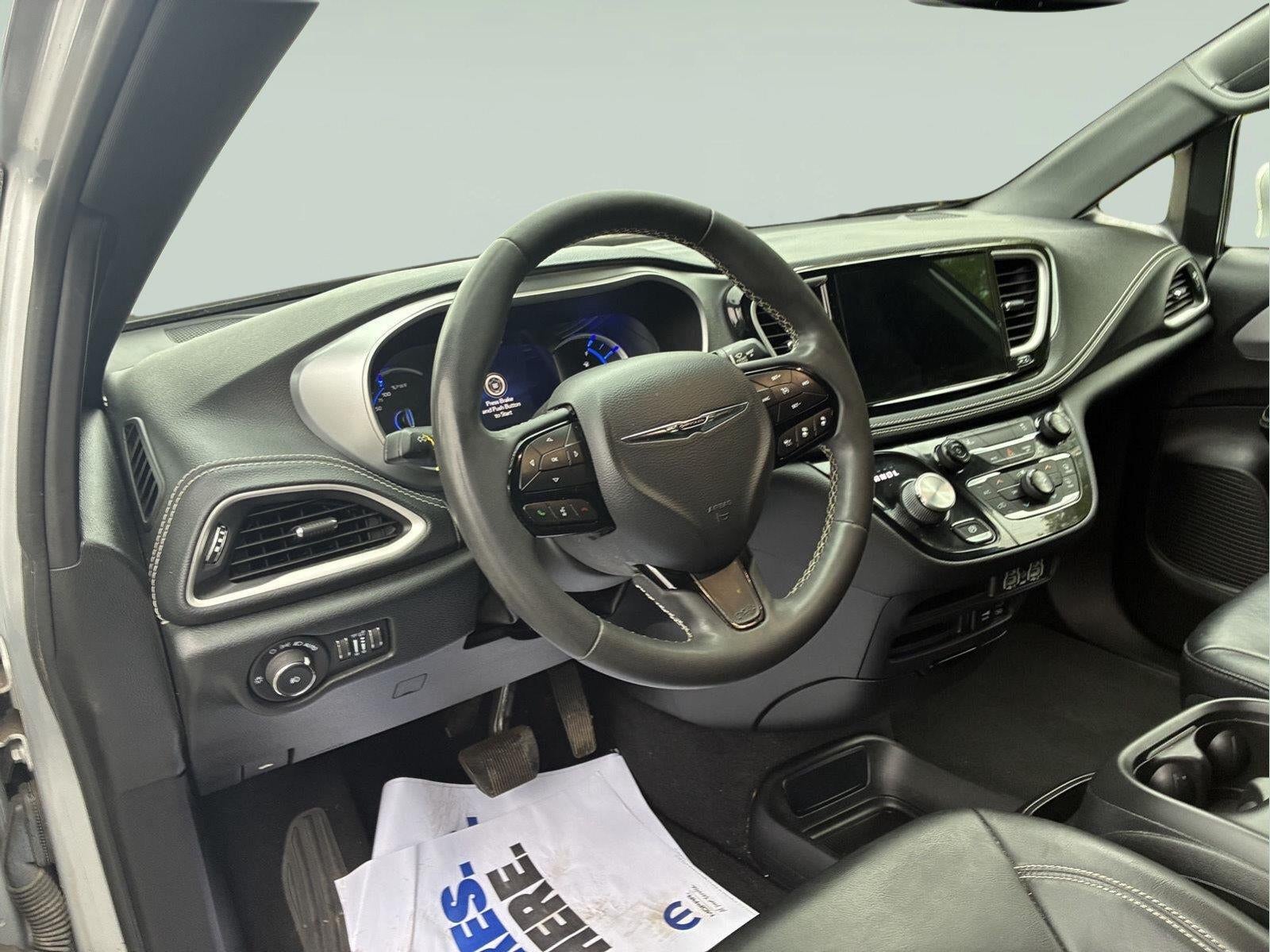 2022 Chrysler Pacifica Hybrid Touring L