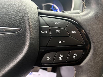 2022 Chrysler Pacifica Hybrid Touring L