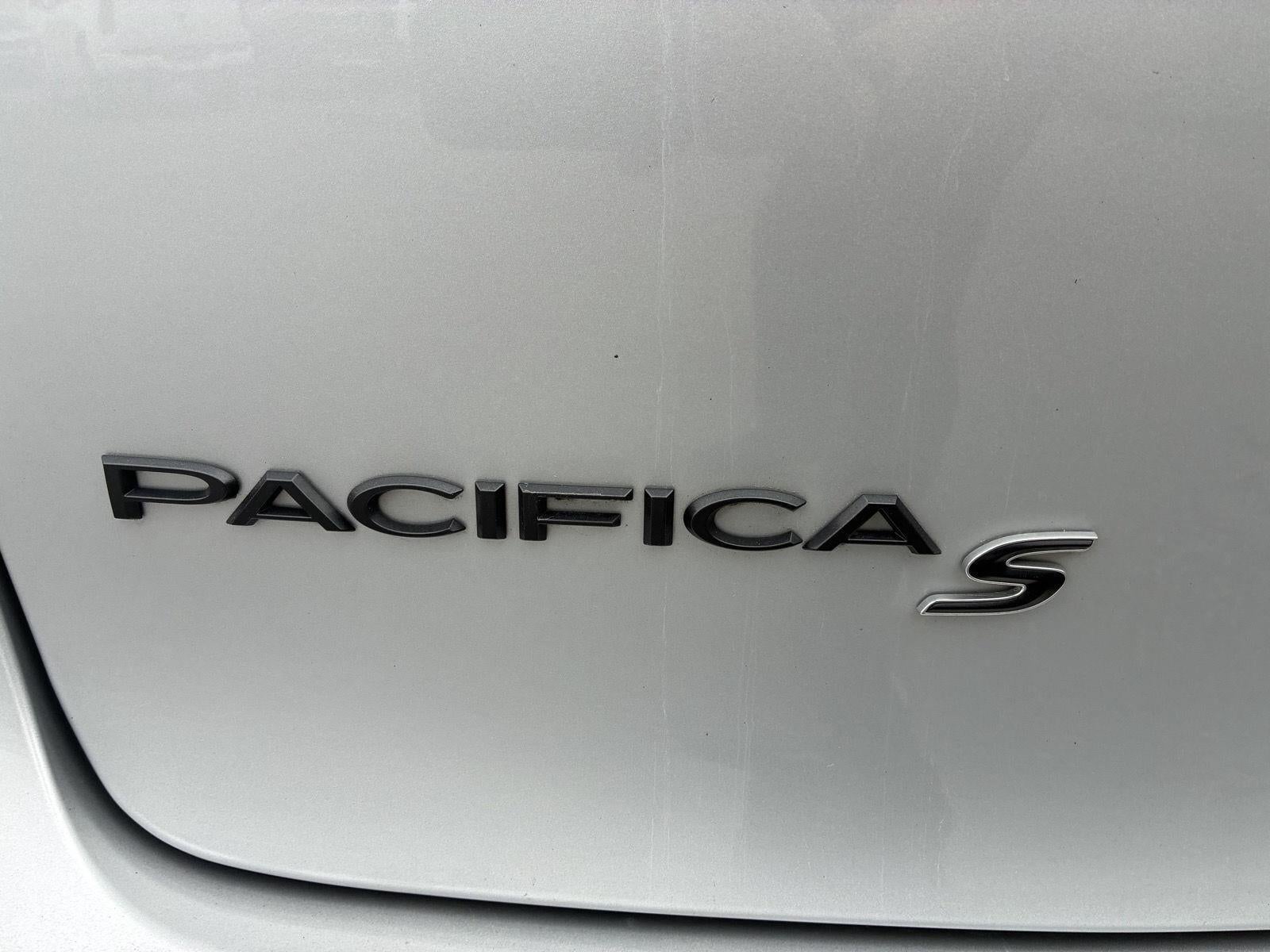 2022 Chrysler Pacifica Hybrid Touring L