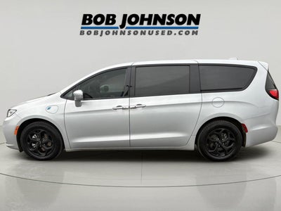 2022 Chrysler Pacifica Hybrid Touring L