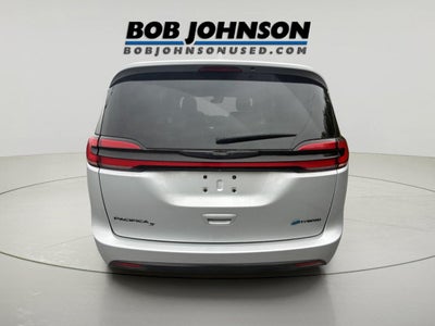 2022 Chrysler Pacifica Hybrid Touring L