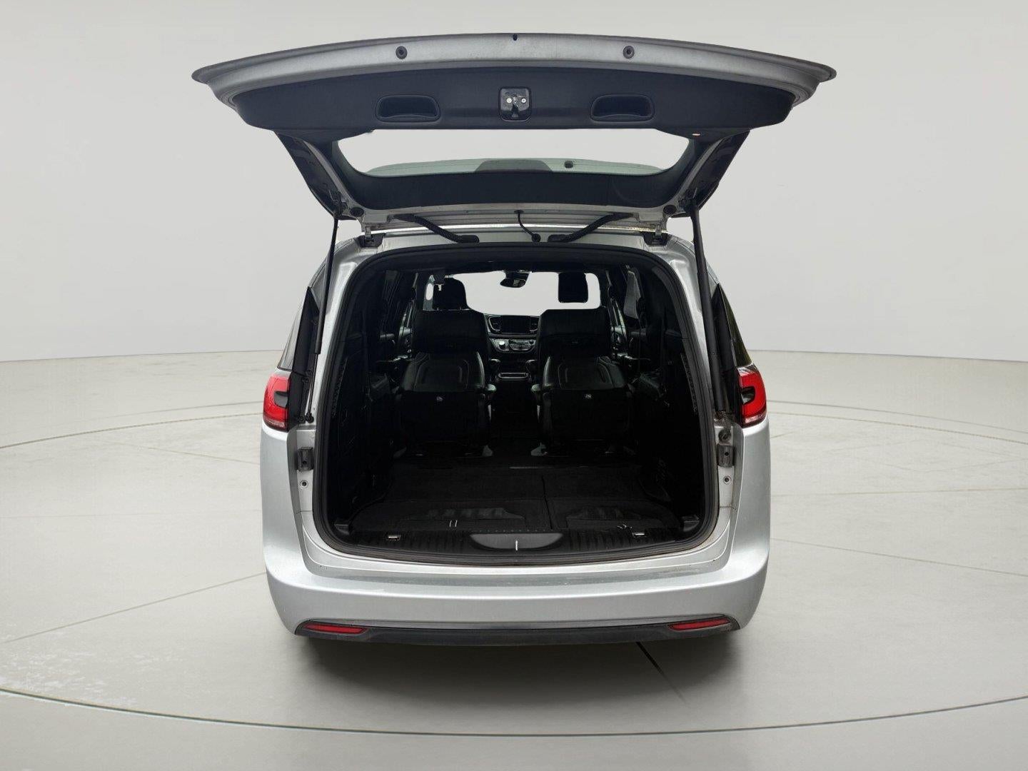 2022 Chrysler Pacifica Hybrid Touring L
