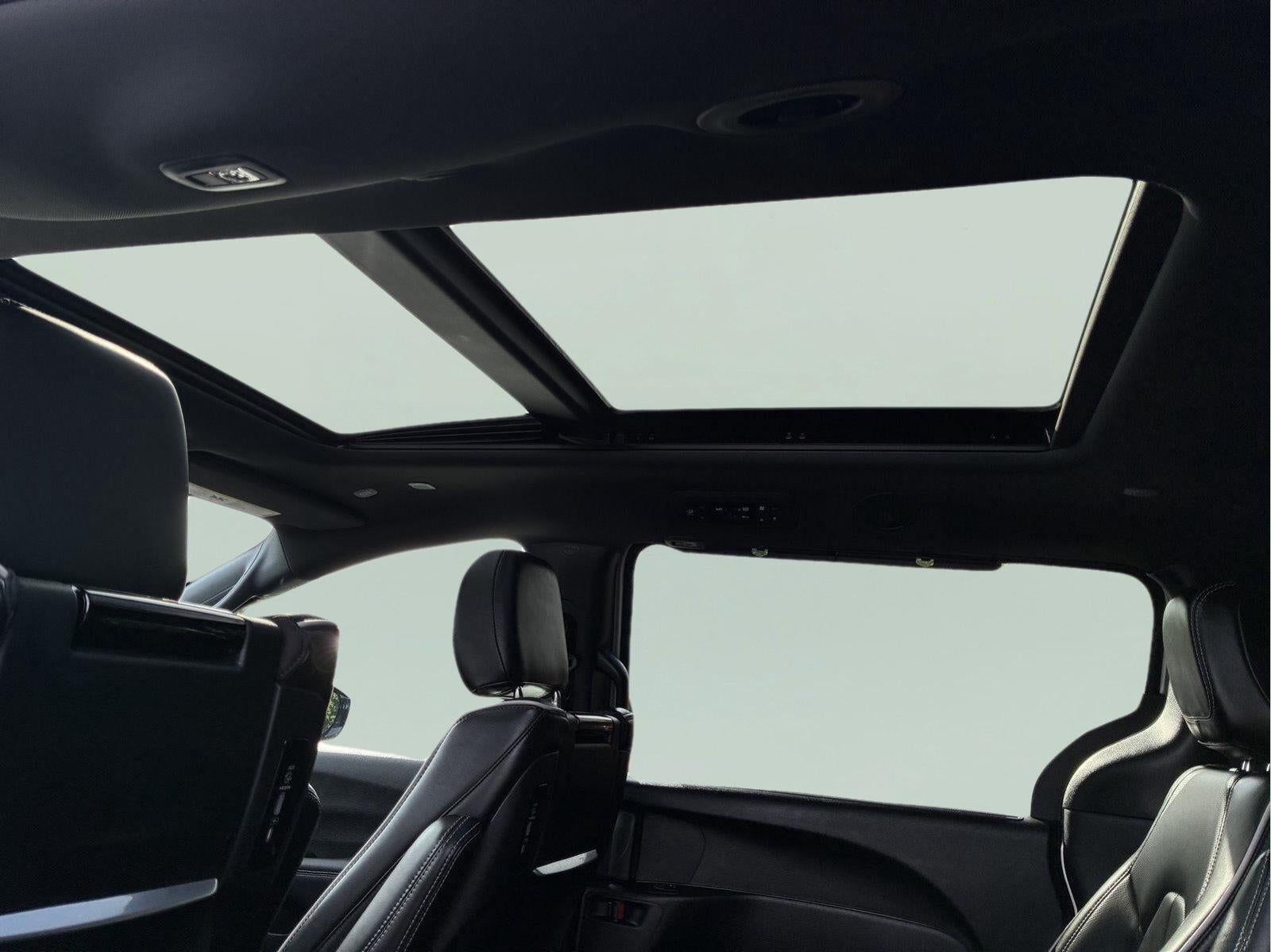 2024 Chrysler Pacifica Hybrid Premium S Appearance Pkg