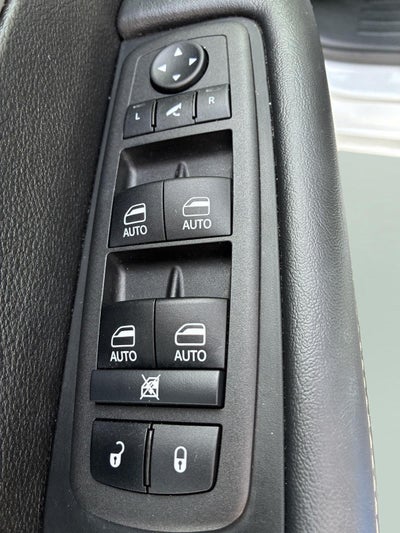 2024 Chrysler Pacifica Hybrid Premium S Appearance Pkg