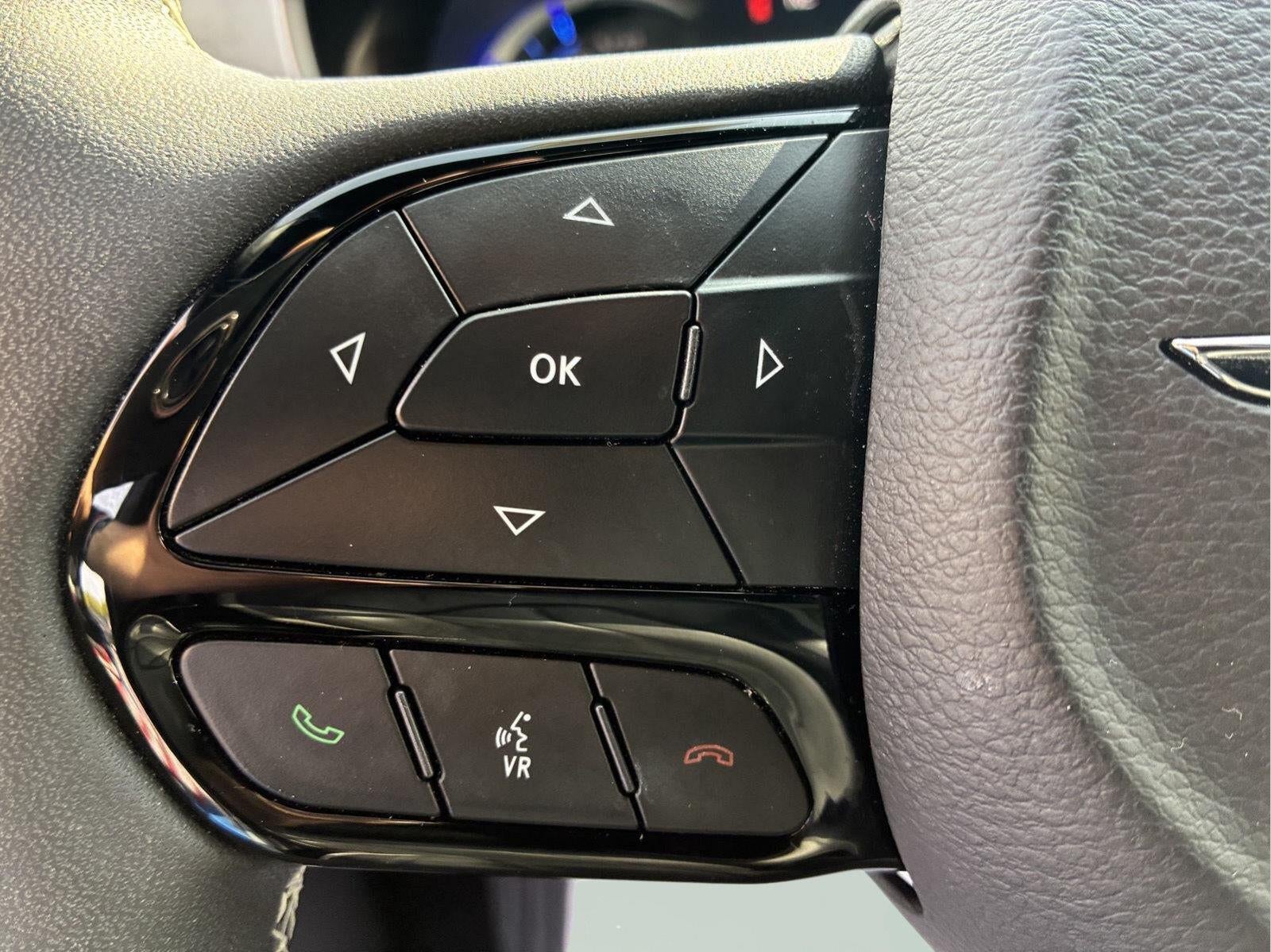 2024 Chrysler Pacifica Hybrid Premium S Appearance Pkg