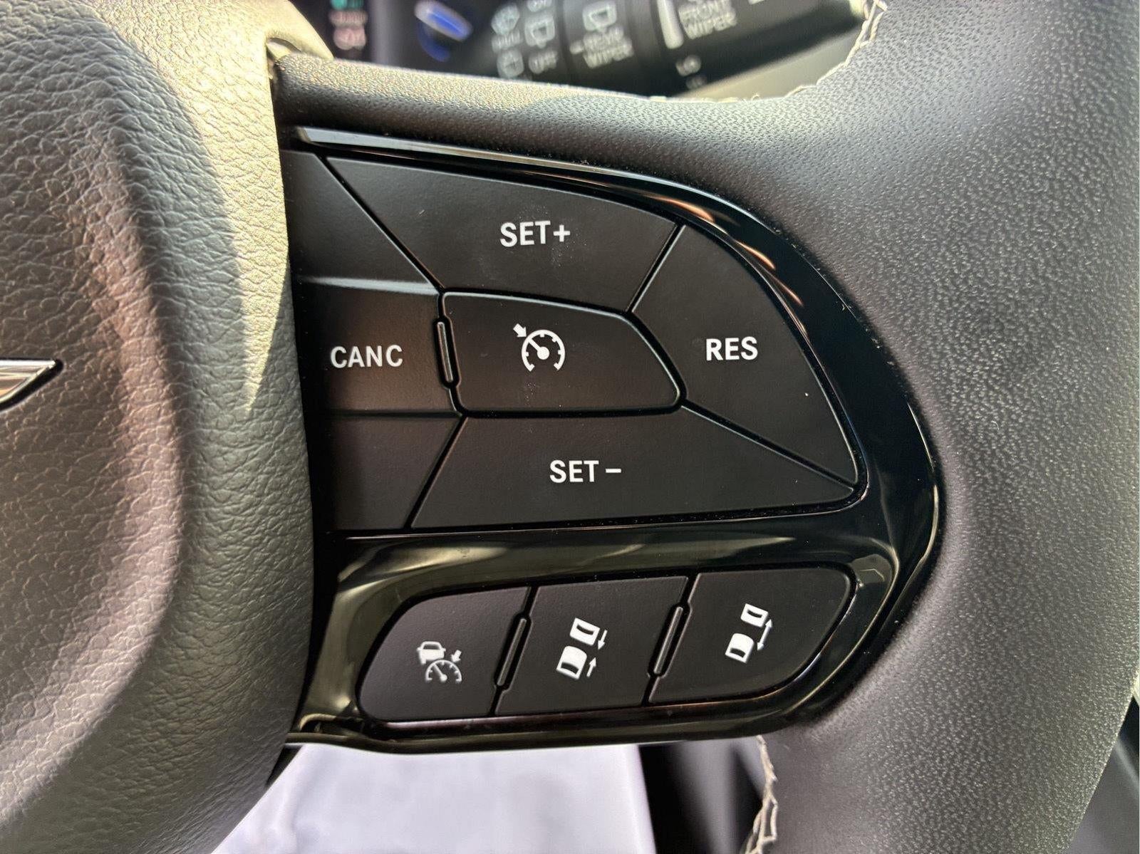 2024 Chrysler Pacifica Hybrid Premium S Appearance Pkg