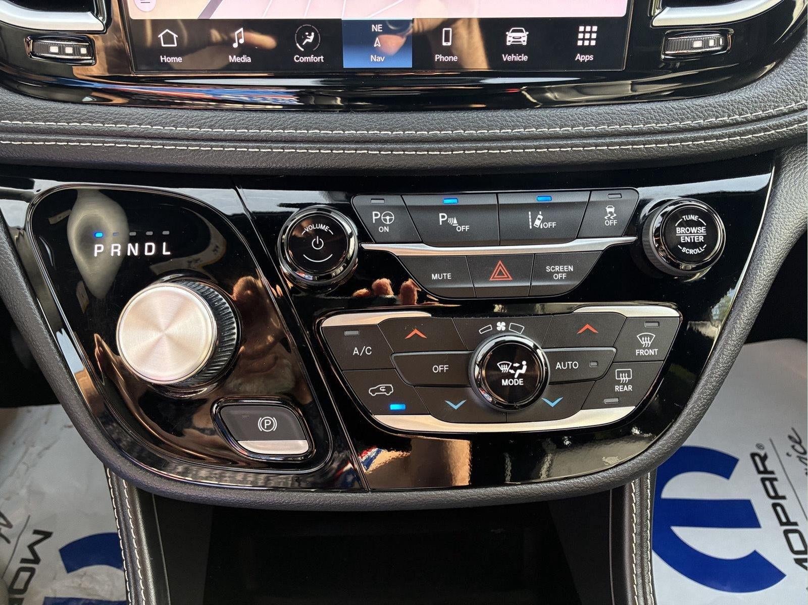 2024 Chrysler Pacifica Hybrid Premium S Appearance Pkg