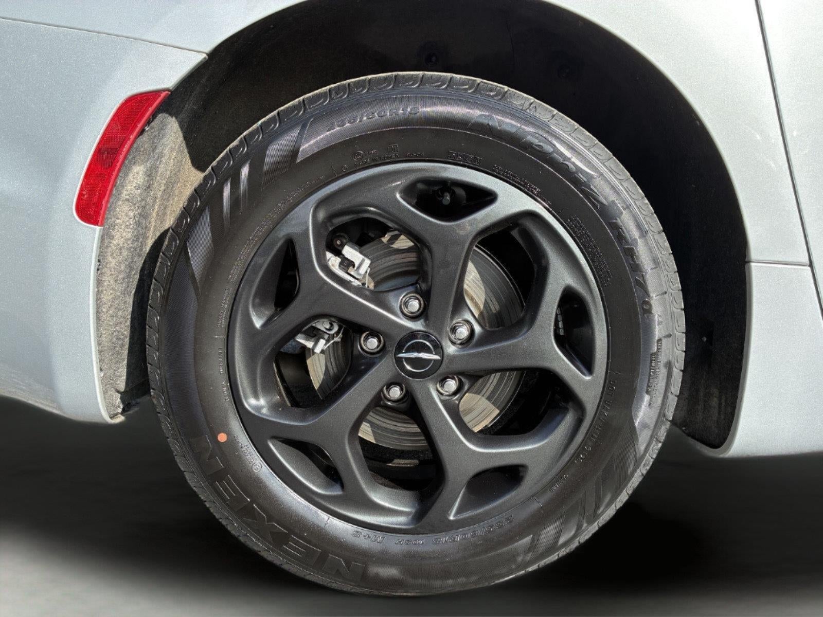 2024 Chrysler Pacifica Hybrid Premium S Appearance Pkg