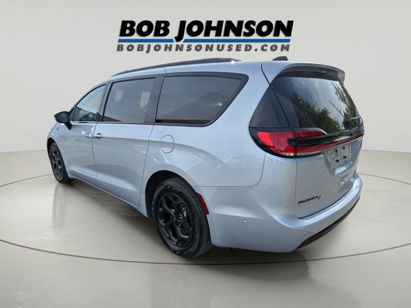 2024 Chrysler Pacifica Hybrid Premium S Appearance Pkg