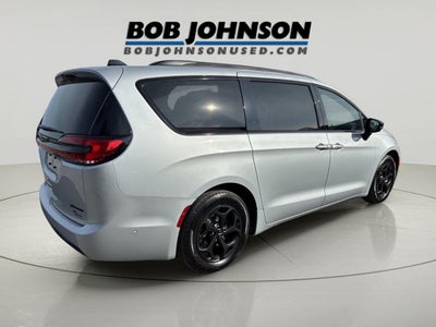 2024 Chrysler Pacifica Hybrid Premium S Appearance Pkg