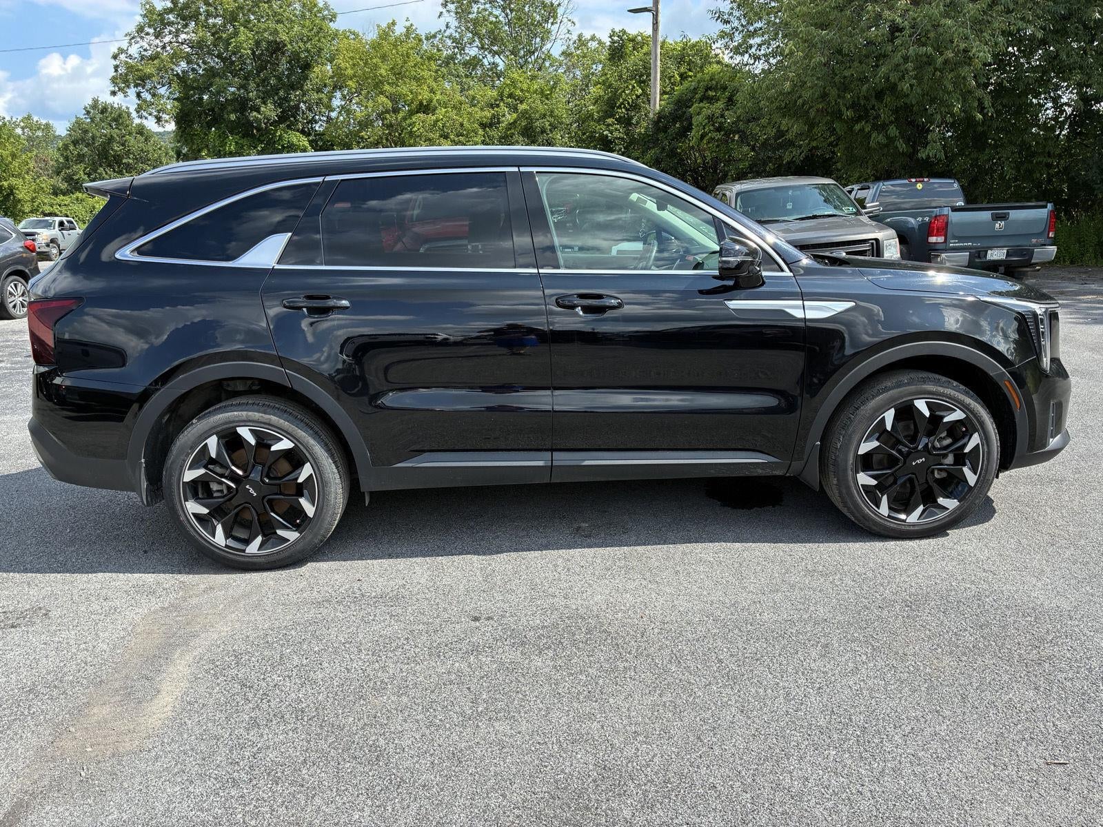 2025 Kia Sorento X-Line EX