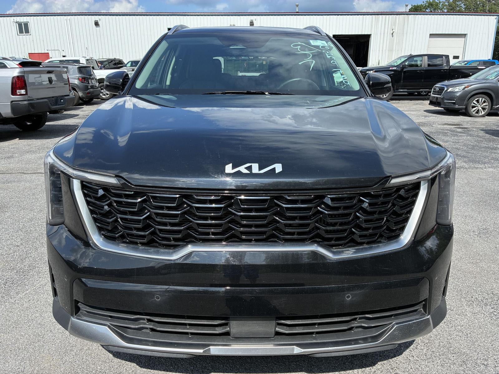 2025 Kia Sorento X-Line EX