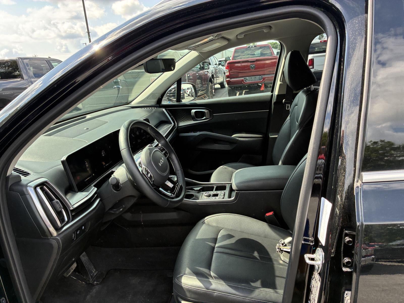 2025 Kia Sorento X-Line EX
