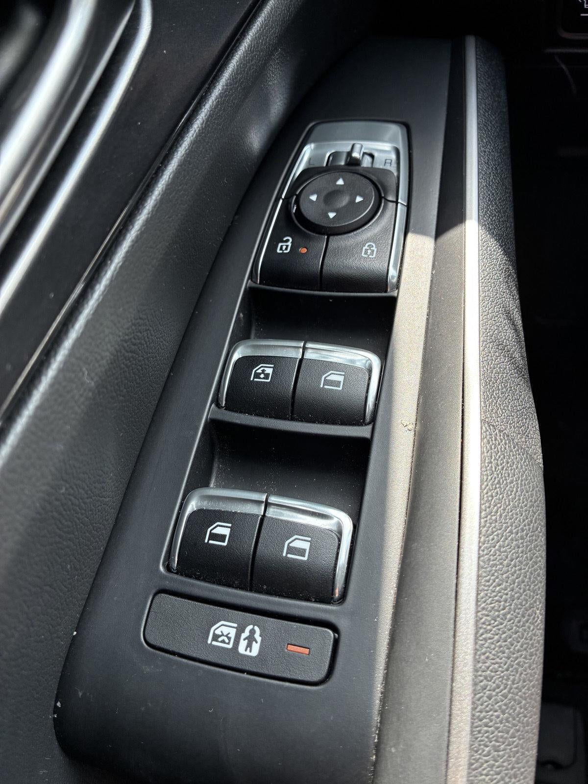 2025 Kia Sorento X-Line EX