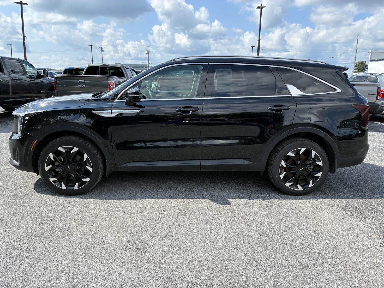 2025 Kia Sorento X-Line EX