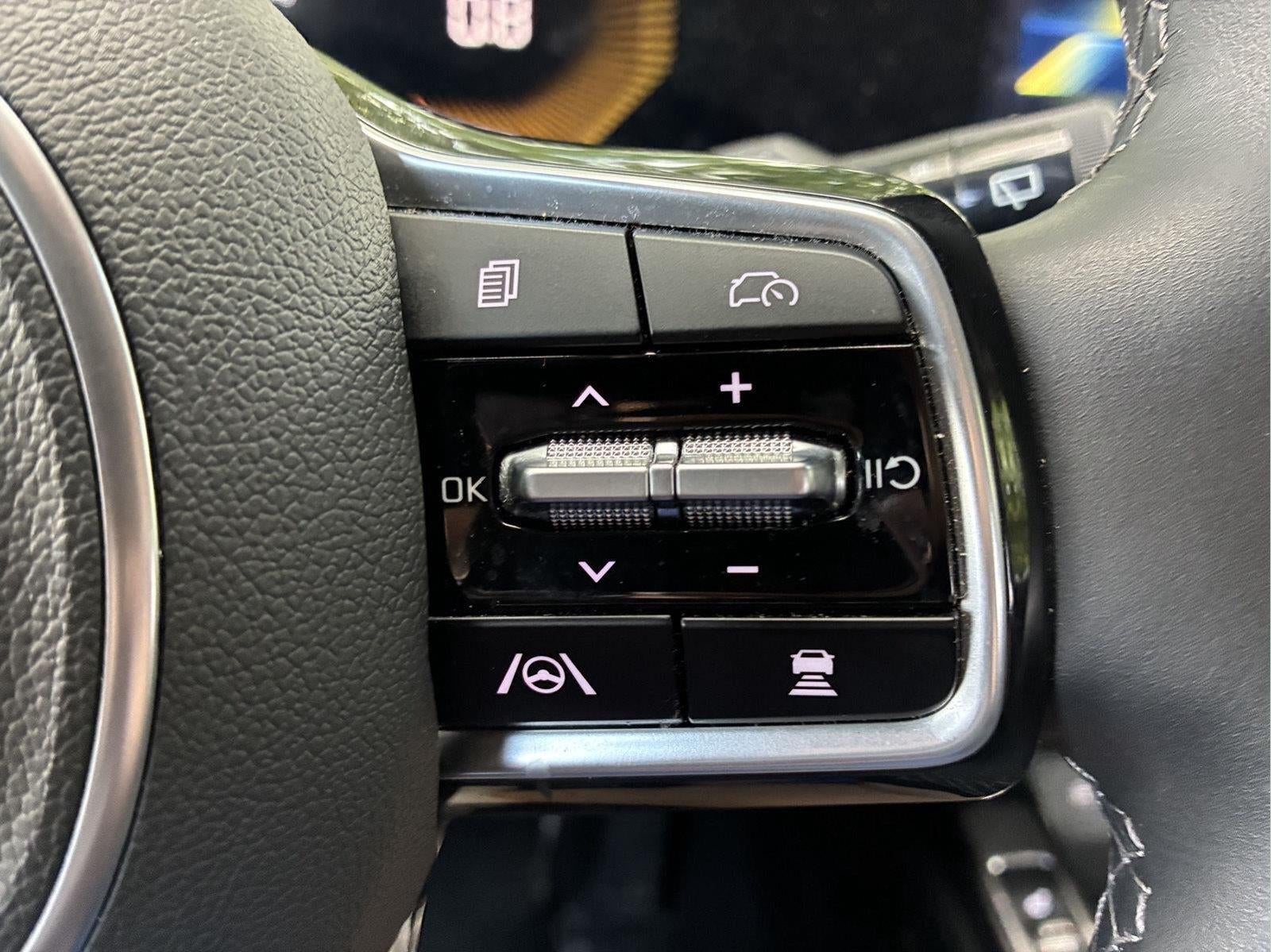 2025 Kia Sorento X-Line EX