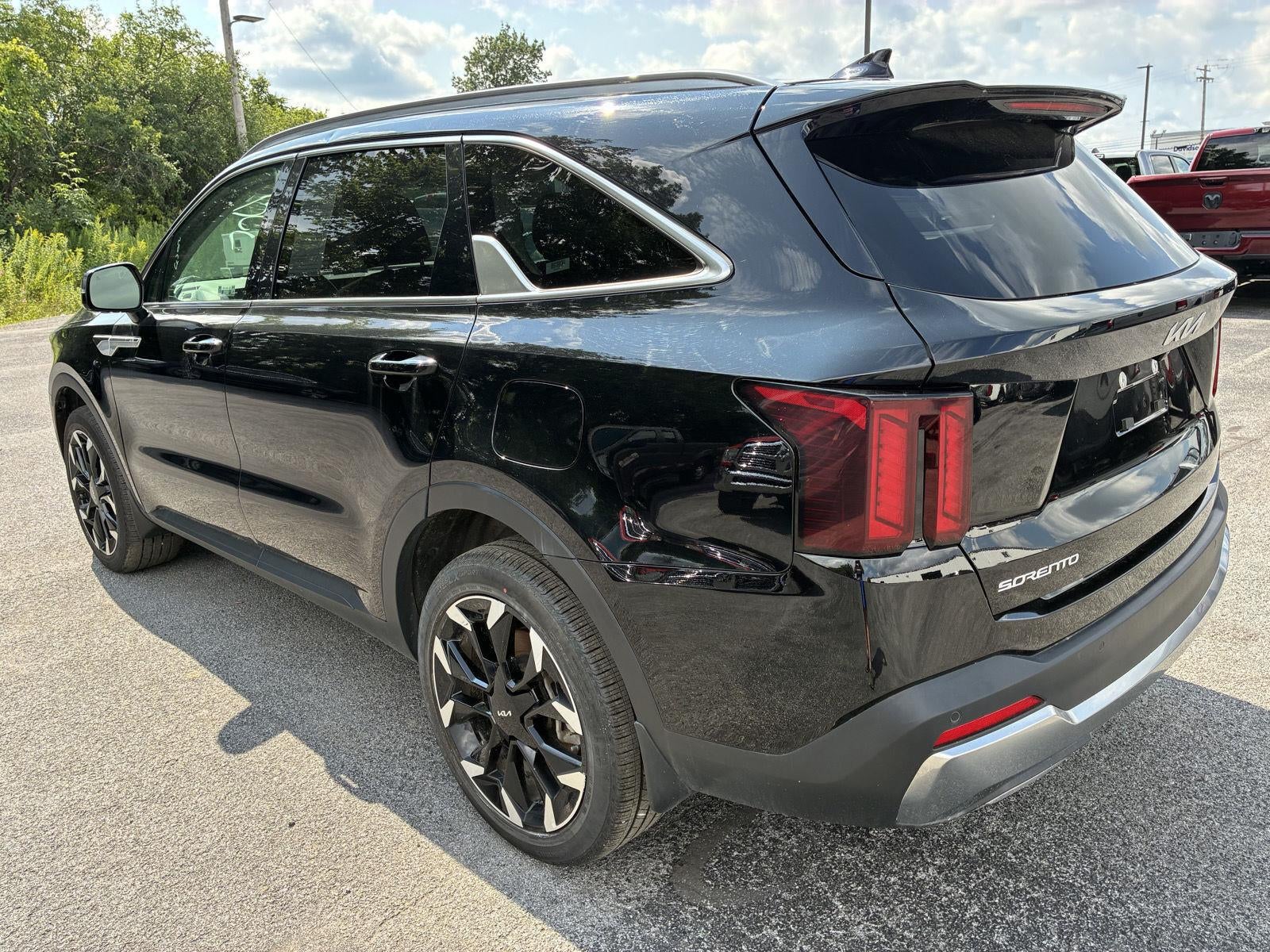 2025 Kia Sorento X-Line EX