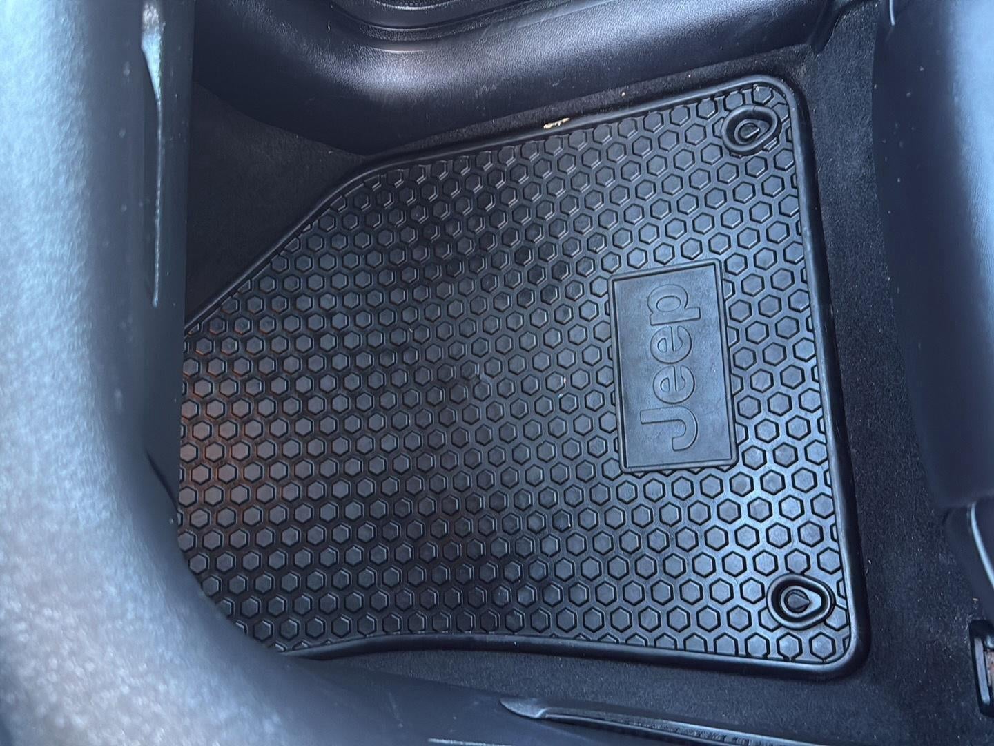 2020 Jeep Cherokee Altitude