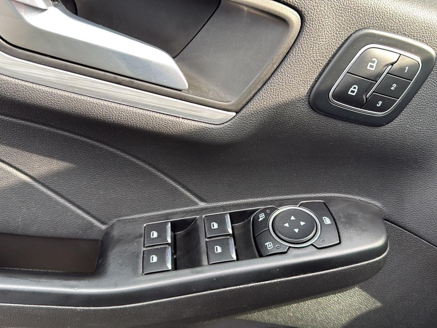 2025 Ford Escape Platinum