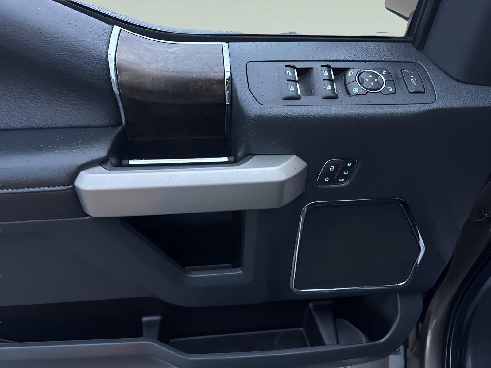 2022 Ford Super Duty F-350 DRW Lariat