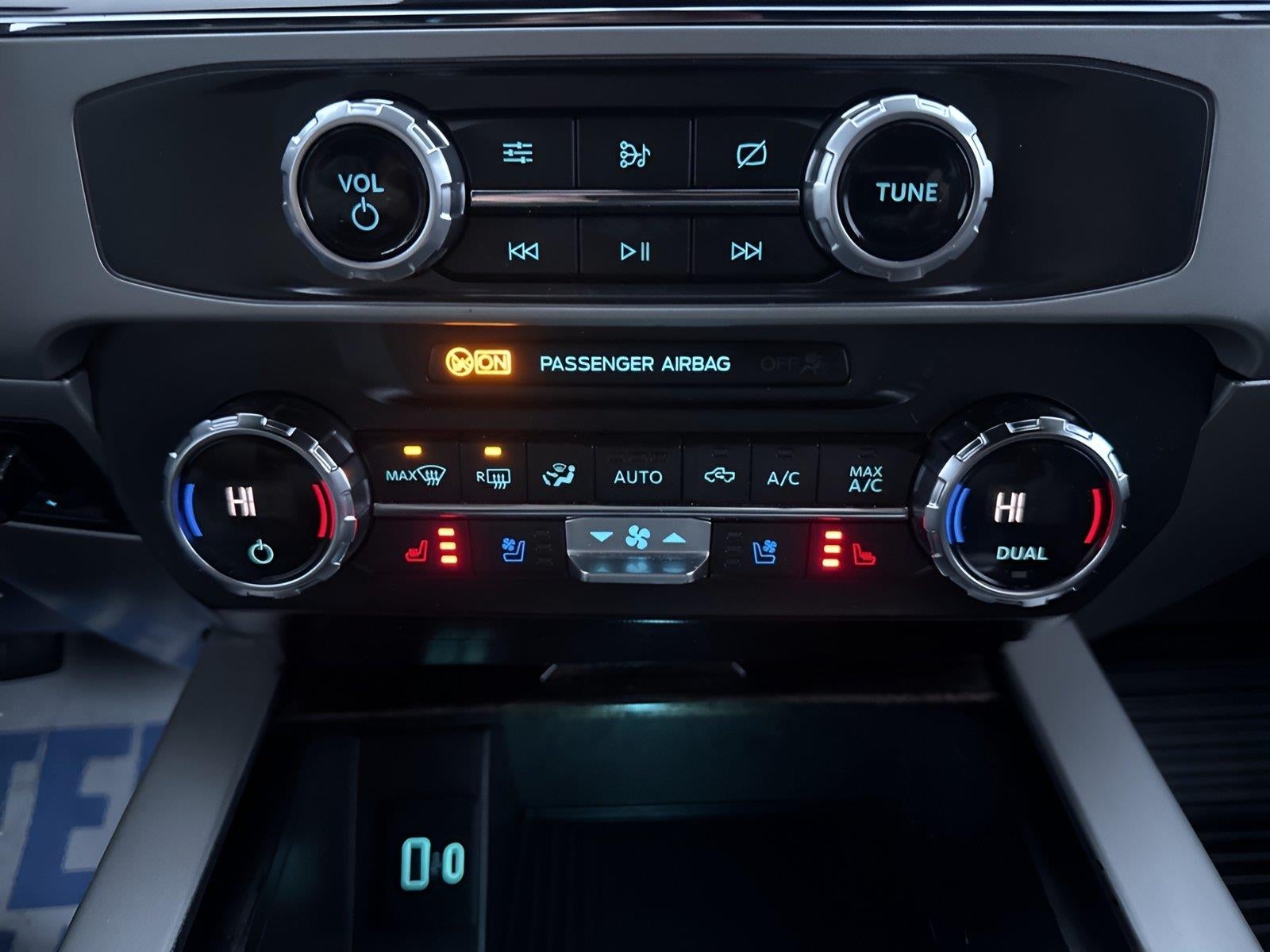2022 Ford Super Duty F-350 DRW Lariat
