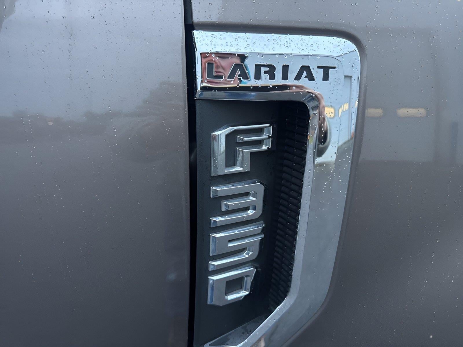 2022 Ford Super Duty F-350 DRW Lariat