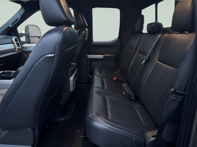 2022 Ford Super Duty F-350 DRW Lariat
