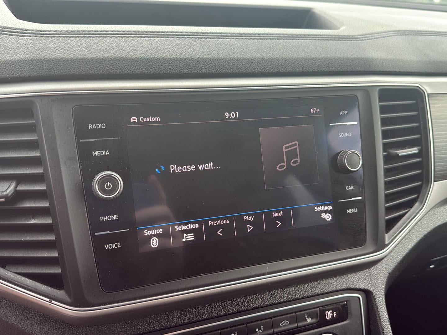 2019 Volkswagen Atlas 3.6L V6 SE w/Technology R-Line