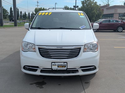 2016 Chrysler Town & Country Touring