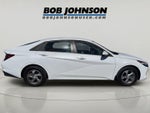 2022 Hyundai ELANTRA SE